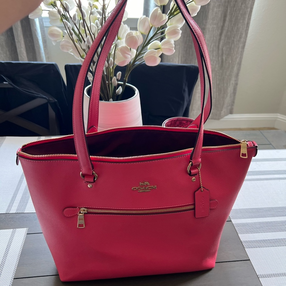 COACH GALLERY TOTE